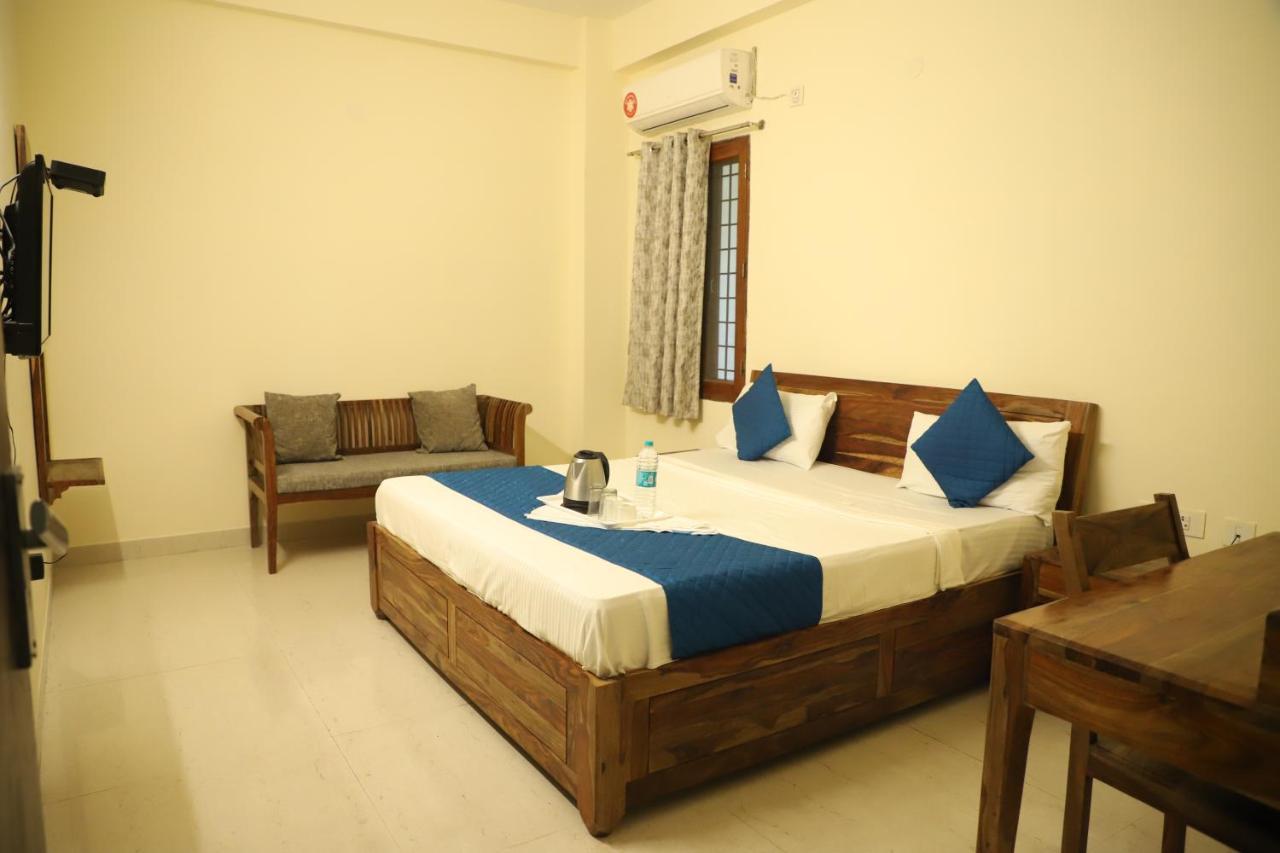 Hotel The York Noida Esterno foto