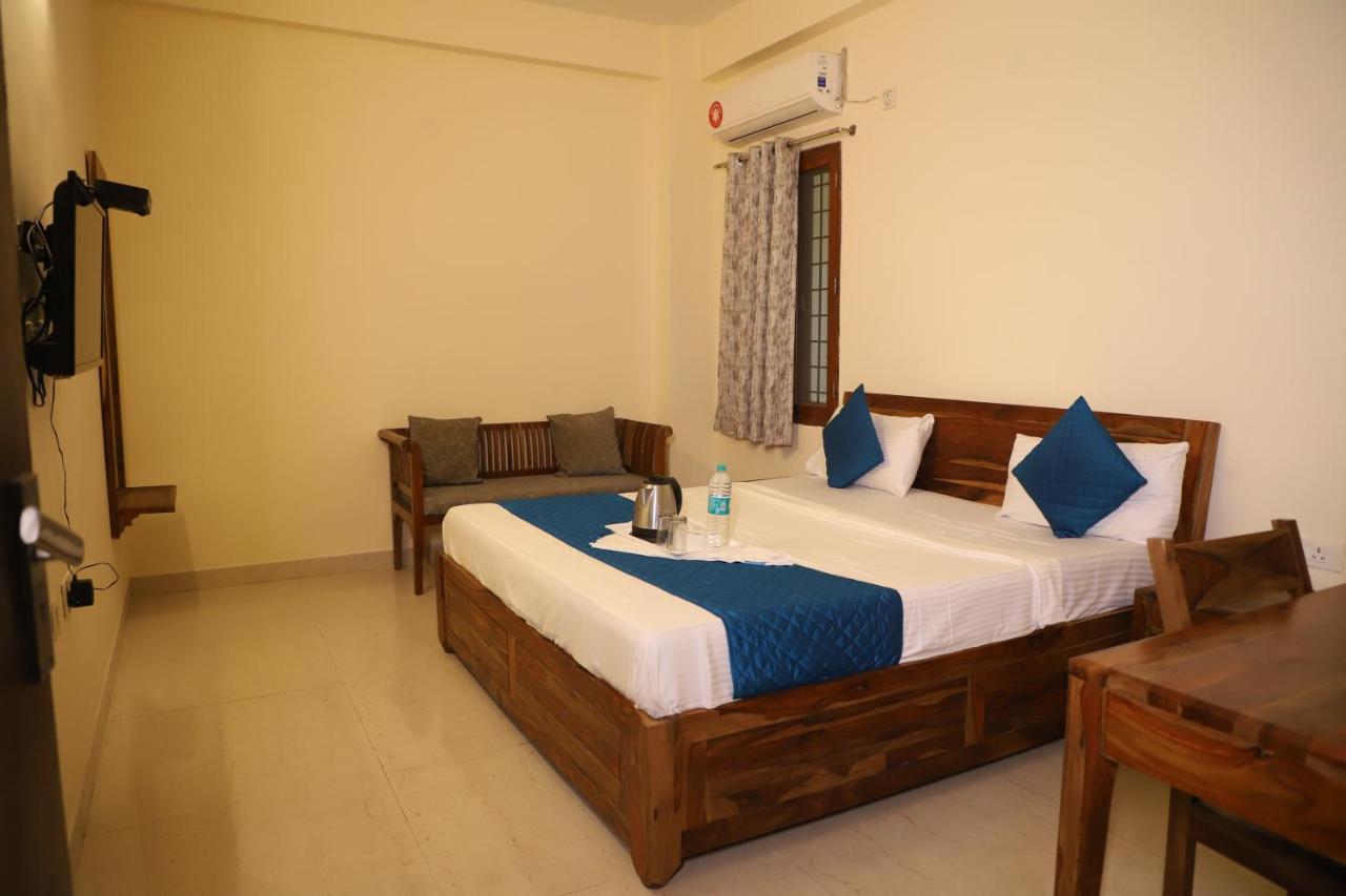 Hotel The York Noida Esterno foto