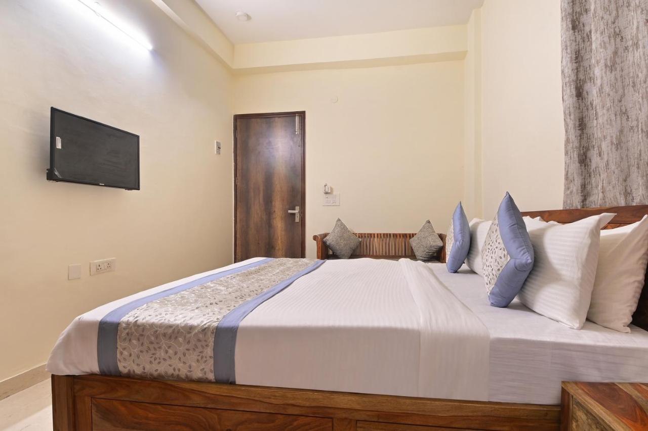 Hotel The York Noida Esterno foto