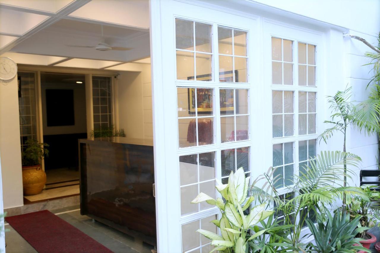 Hotel The York Noida Esterno foto