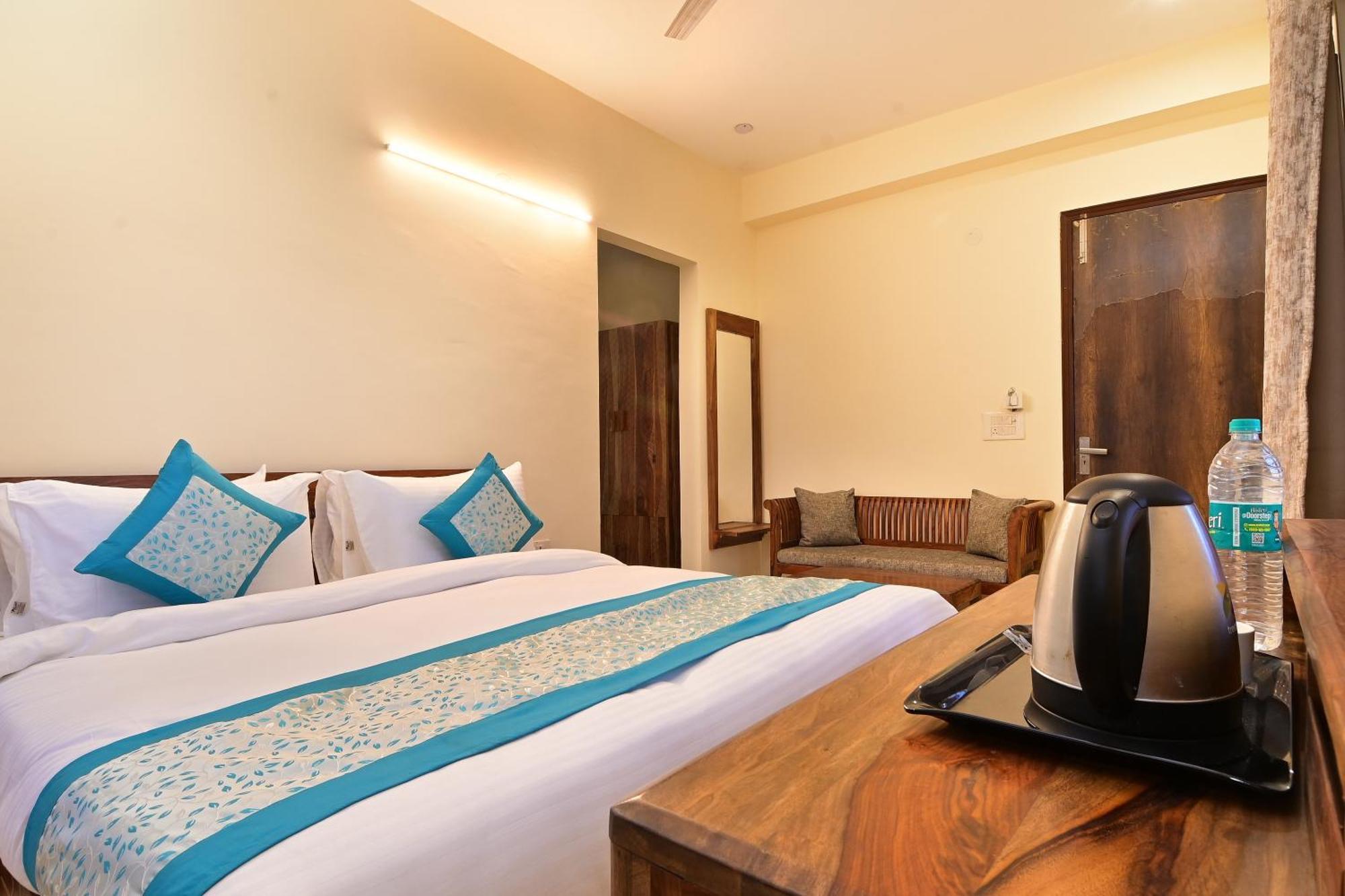 Hotel The York Noida Esterno foto