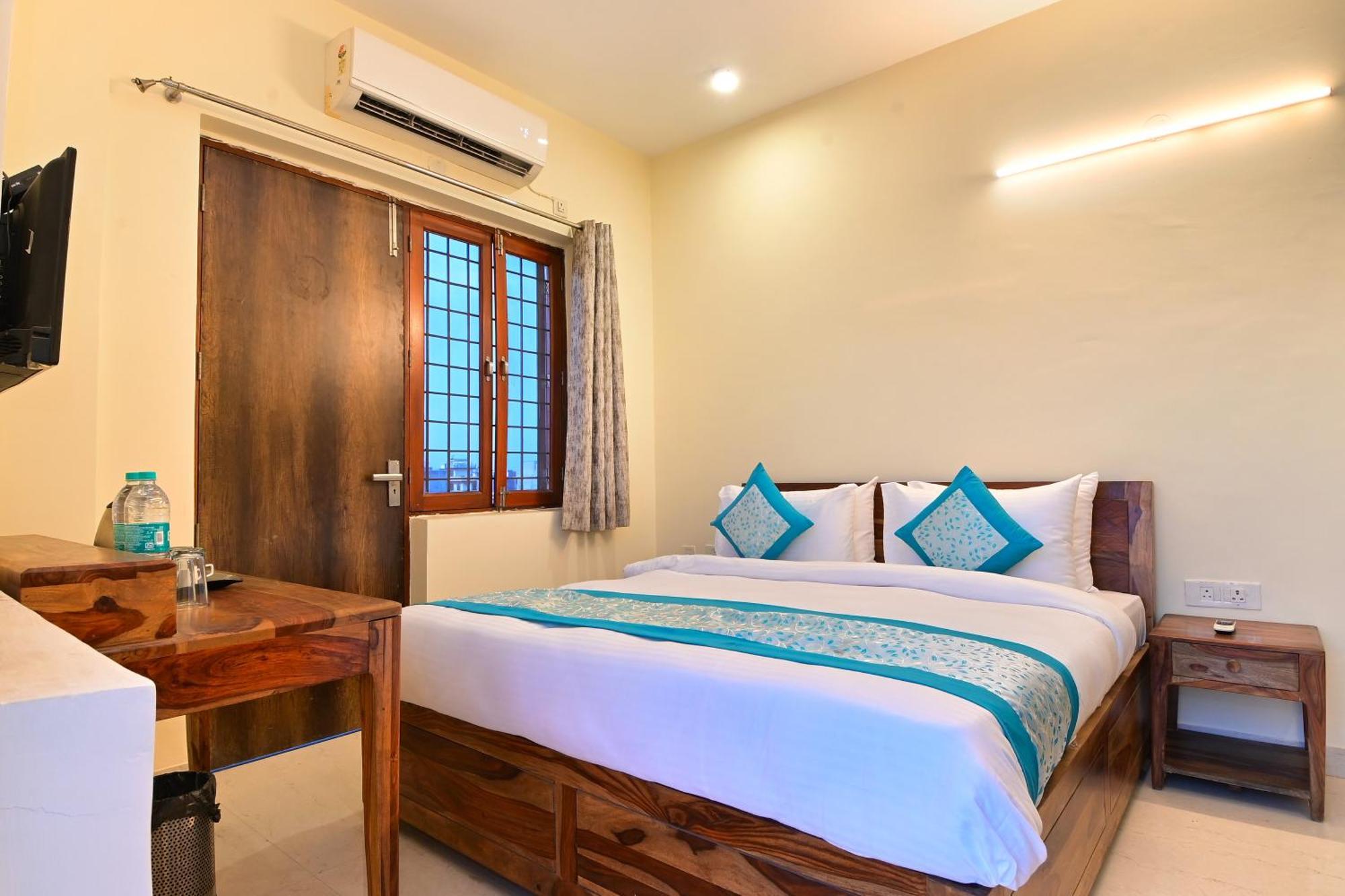 Hotel The York Noida Esterno foto